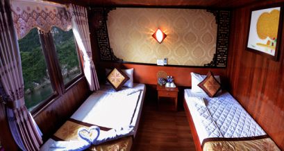 Deluxe twin bed - upper floor