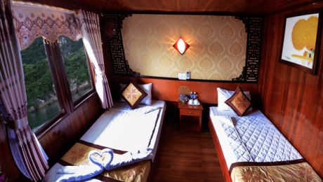Deluxe twin bed - upper floor