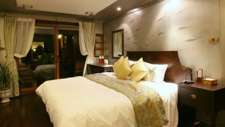Violet Water Double cabin
