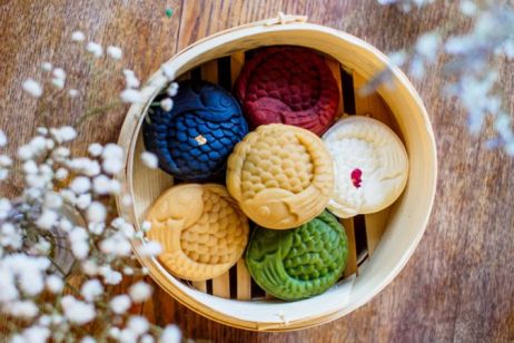 All about Vietnam's mooncakes