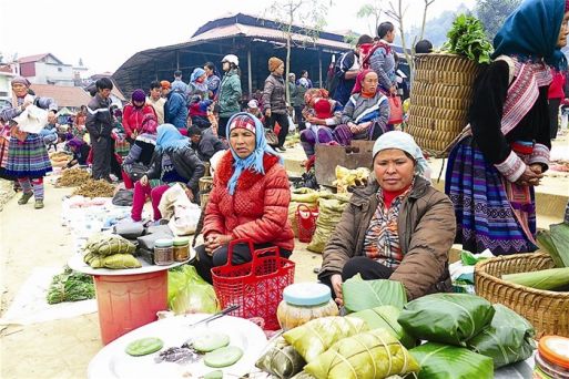 ‘Banh giay’ of Nung ethnic people in Lao Cai