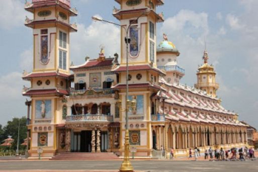 Cao Dai Temple