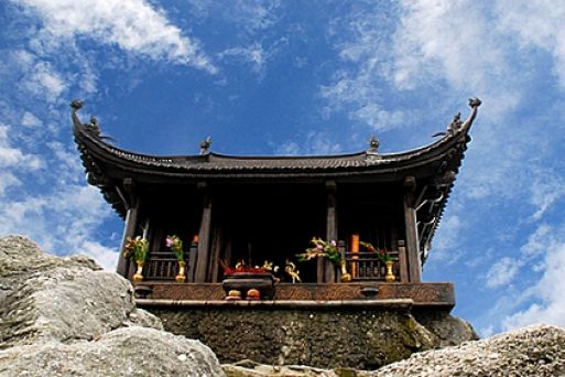 Yen Tu Mountain