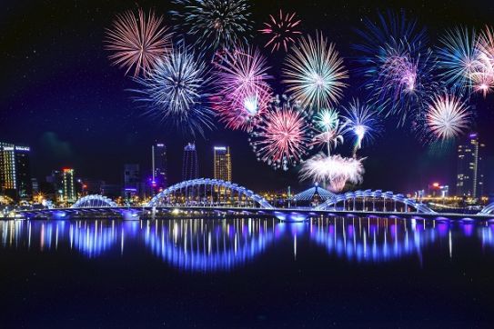Italy wins Da Nang International Fireworks Festival