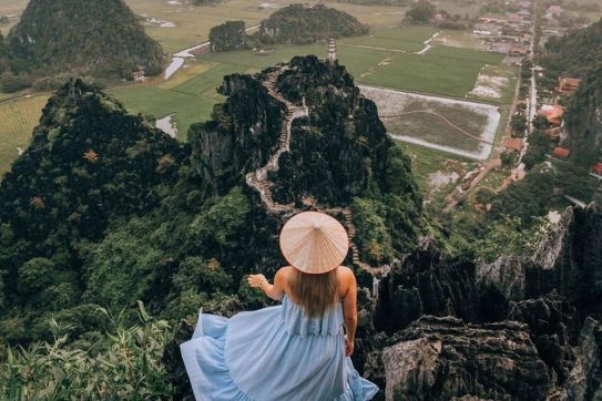 Hang Mau cave View point, a newly must-visit destination in Ninh Binh