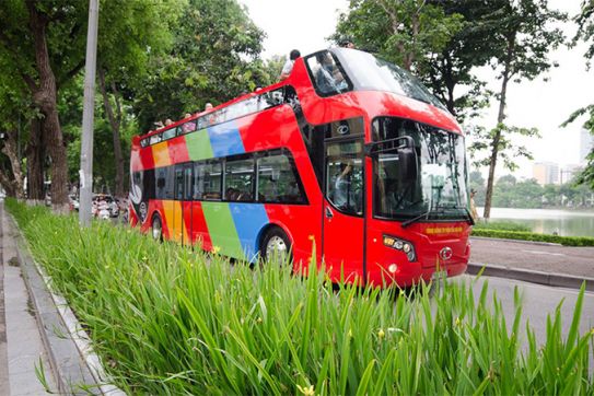 Ha Noi trials double-decker sightseeing bus