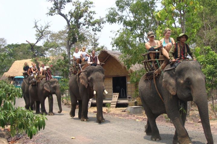 Ho Chi Minh City – Buon Me Thuot – Don Village – Kon Tum – Hoi An - Ho Chi Minh City 7 days/ 6 nights