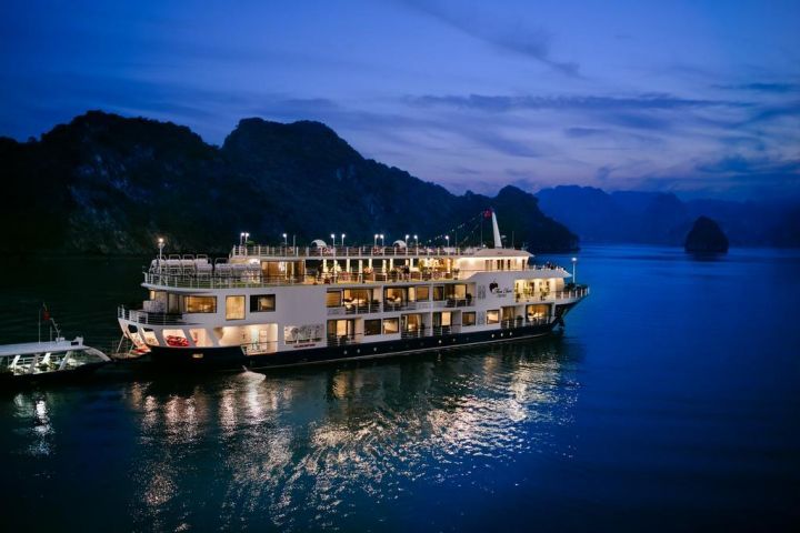 Onboard MON CHÉRI Cruises 3 Days/ 2 Nights