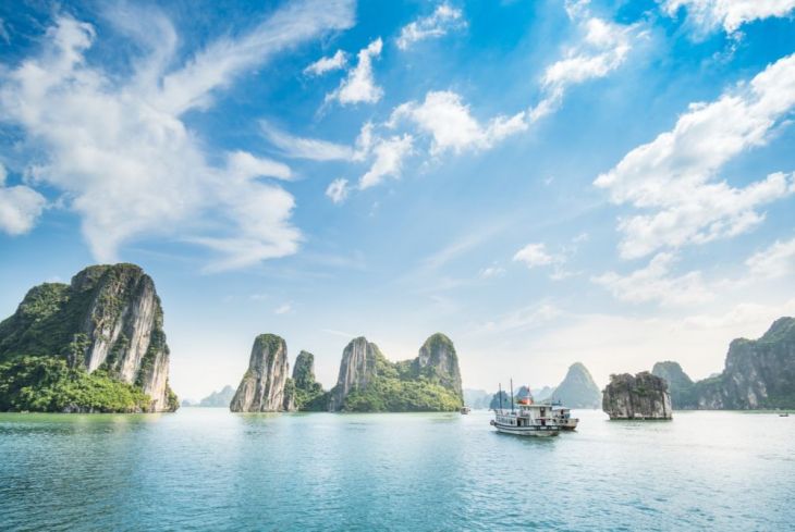 Halong Bay 5* Cruise Day Tour 2023