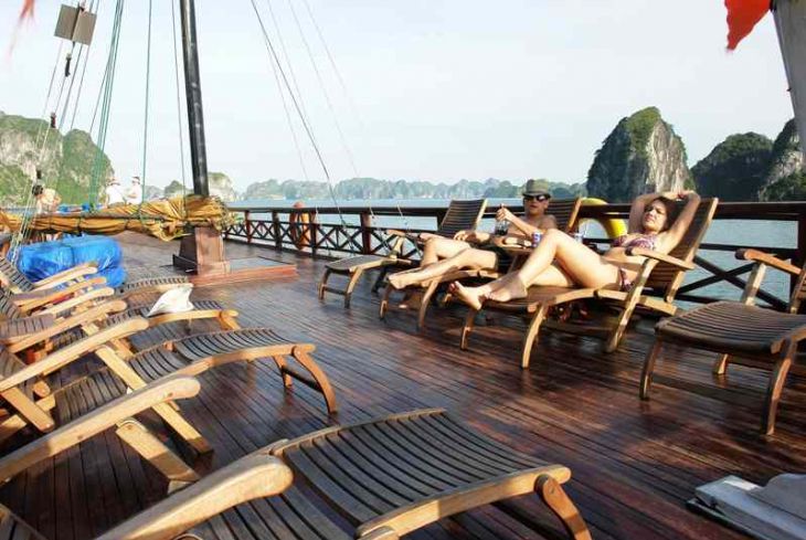 Cruise sundeck