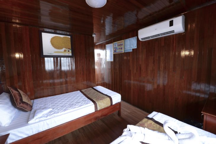 Superior twin bed
