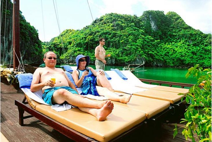 Cruise sundeck