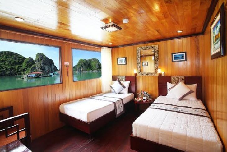 Twin bed cabin