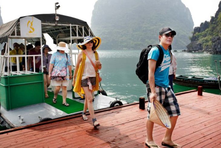 Floating fishing village