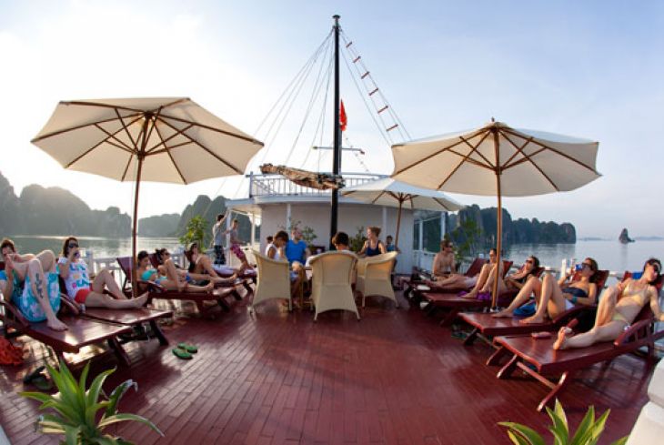 Cruise sundeck