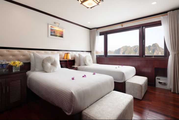 Twin bed Sea View