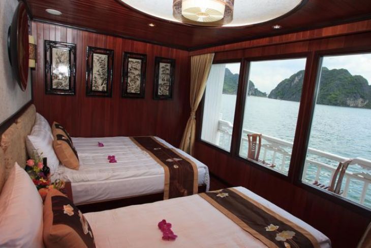 Family Triple private bacony upper floor