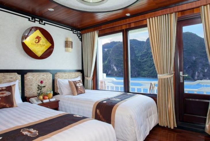 Twin bed private balcony