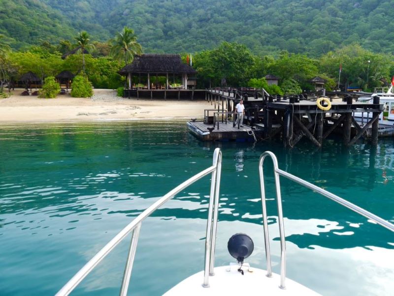Sixsense Ninh Van Bay transfer by boat
