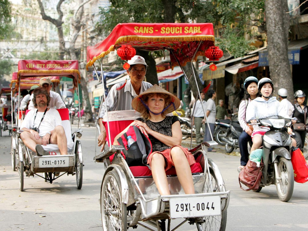 Discover Hanoi on a Cyclo | GoldenTour