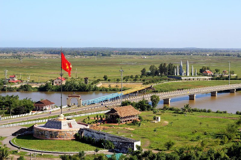 Hien Luong Bridge 30 Apr 2020