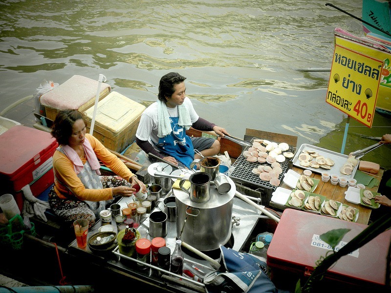 Amphawa-Floating-Market