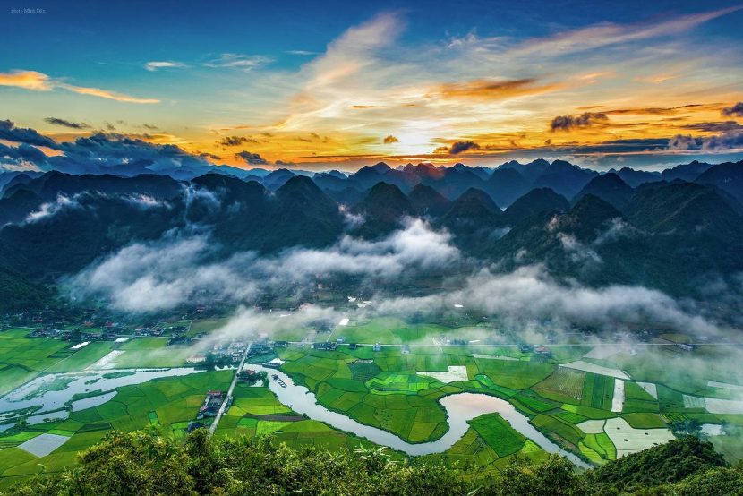 Bac Son valley attractive to tourists in rice harvest season 7