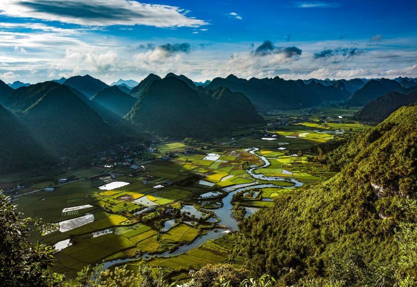 Bac Son valley attractive to tourists in rice harvest season 8