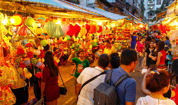 lanterns street in hcmc